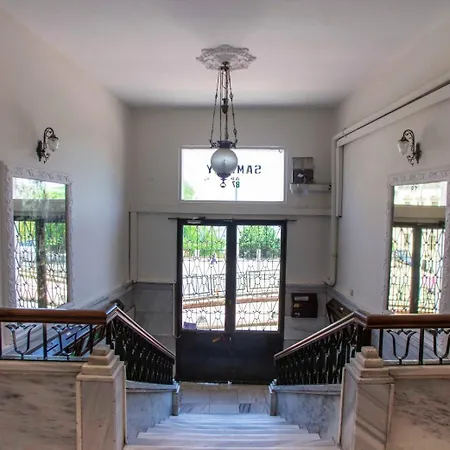 Contemporary Waterfront With A Stunning View *