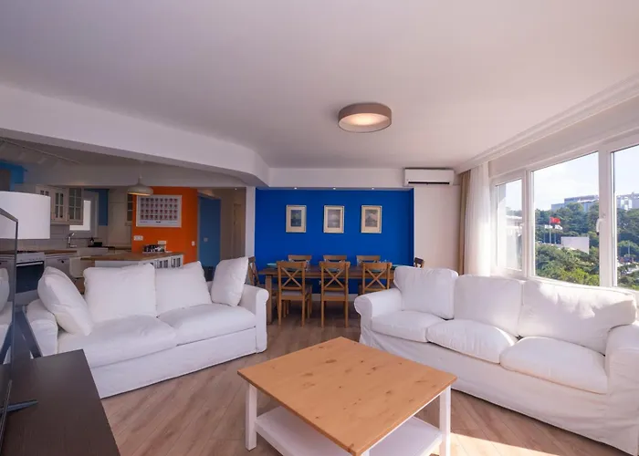 Contemporary Waterfront With A Stunning View Appartement *