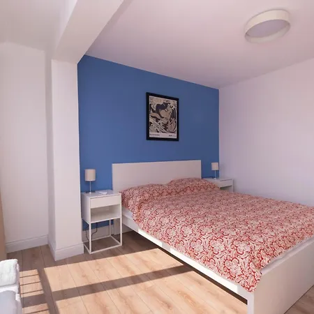 Contemporary Waterfront With A Stunning View