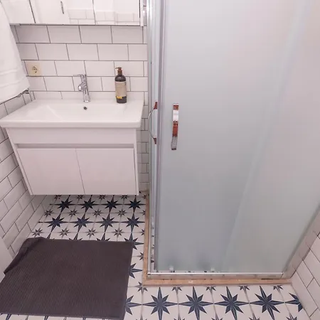 דירה Contemporary Waterfront With A Stunning View איסטמבול