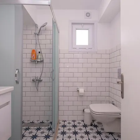 Contemporary Waterfront With A Stunning View דירה איסטמבול