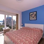 Contemporary Waterfront With A Stunning View Appartamento *