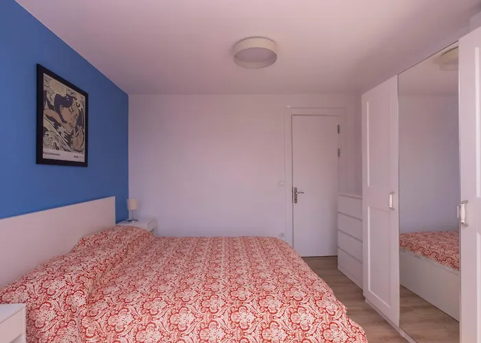 Contemporary Waterfront With A Stunning View * Стамбул