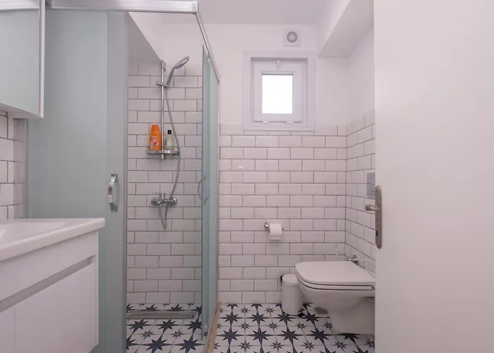 Contemporary Waterfront With A Stunning View Апартаменты Стамбул