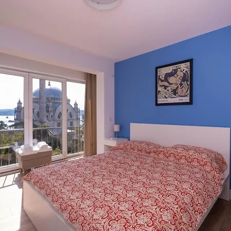 Contemporary Waterfront With A Stunning View Apartmán *